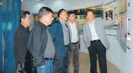 西仪集团副总经理李龙来上自仪公司参观访问 西仪集团副总经理李龙来上自仪公司参观访问